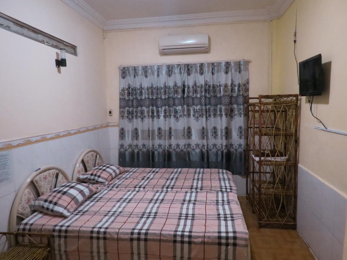 Jun Jun Guesthouse Phnom Penh Ngoại thất bức ảnh